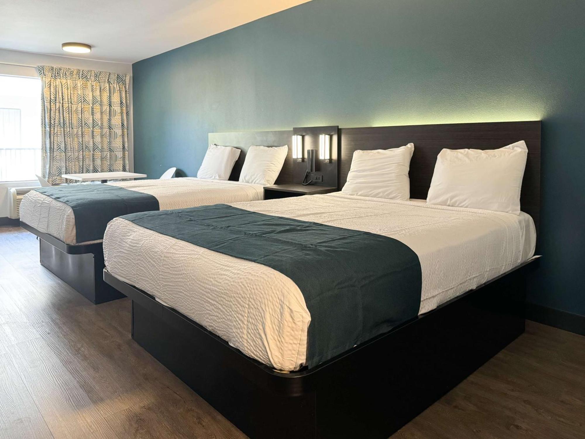 Dynasty Inn Gardena Zewnętrze zdjęcie