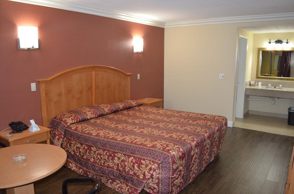 Dynasty Inn Gardena Pokój zdjęcie